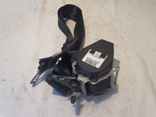 bontott DACIA DUSTER Hátsó középső Biztonsági Öv