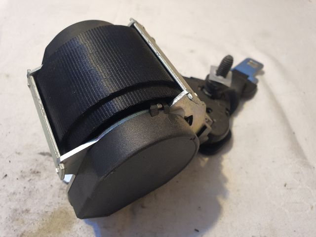 bontott DACIA DUSTER Hátsó középső Biztonsági Öv