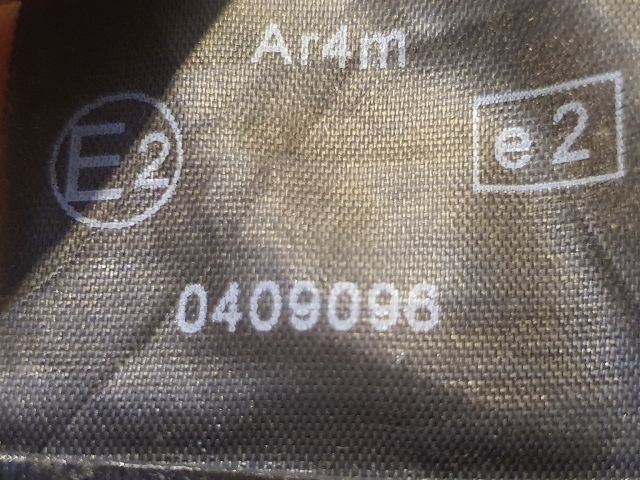 bontott DACIA DUSTER Hátsó középső Biztonsági Öv