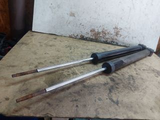 bontott DACIA DUSTER Hátsó Lengéscsillapító Pár