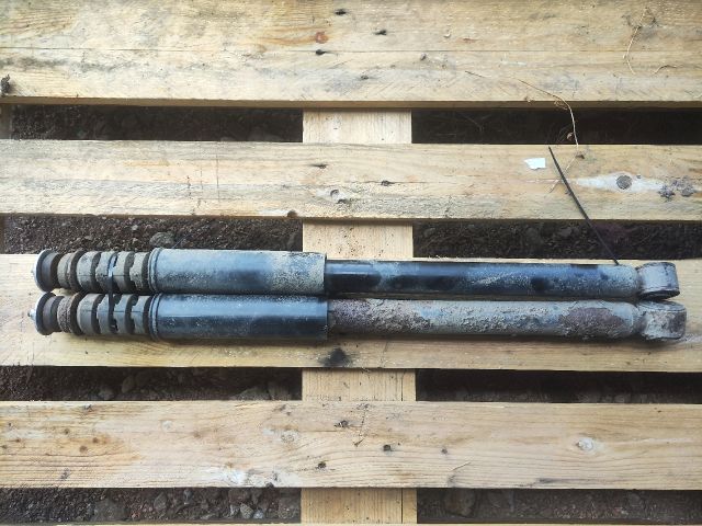 bontott DACIA DUSTER Hátsó Lengéscsillapító Pár