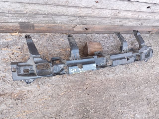 bontott DACIA DUSTER Hátsó Lökhárító Merevítő (Fém)