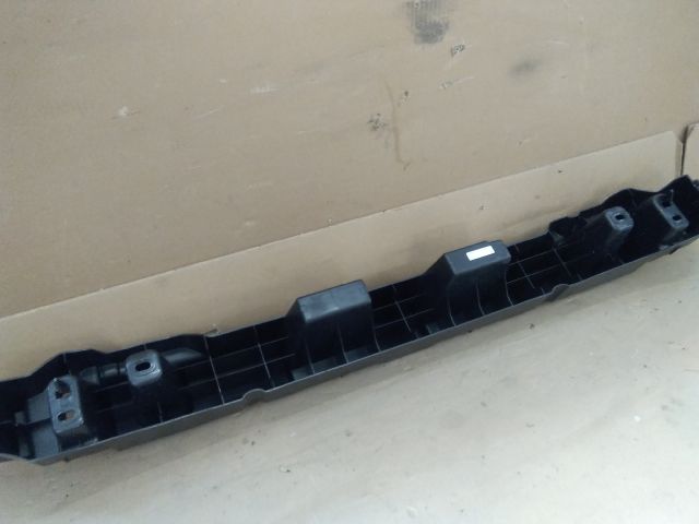 bontott DACIA DUSTER Hátsó Lökhárító Merevítő (Fém)