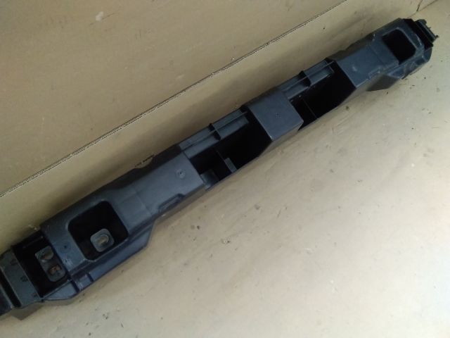 bontott DACIA DUSTER Hátsó Lökhárító Merevítő (Fém)