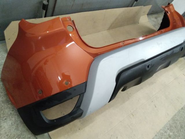 bontott DACIA DUSTER Hátsó Lökhárító (Részeivel)