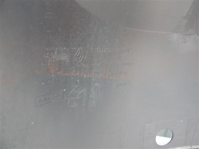 bontott DACIA DUSTER Hátsó Lökhárító (Részeivel)