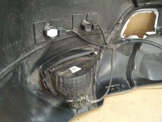 bontott DACIA DUSTER Hátsó Lökhárító (Részeivel)