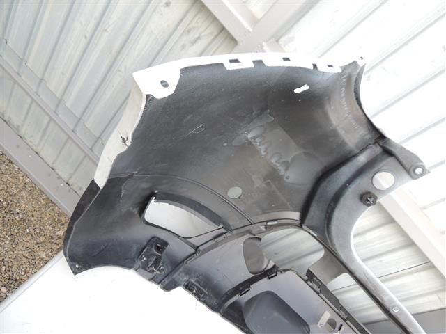 bontott DACIA DUSTER Hátsó Lökhárító (Részeivel)