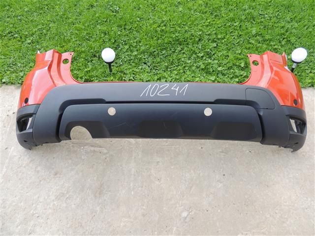 bontott DACIA DUSTER Hátsó Lökhárító (Részeivel)