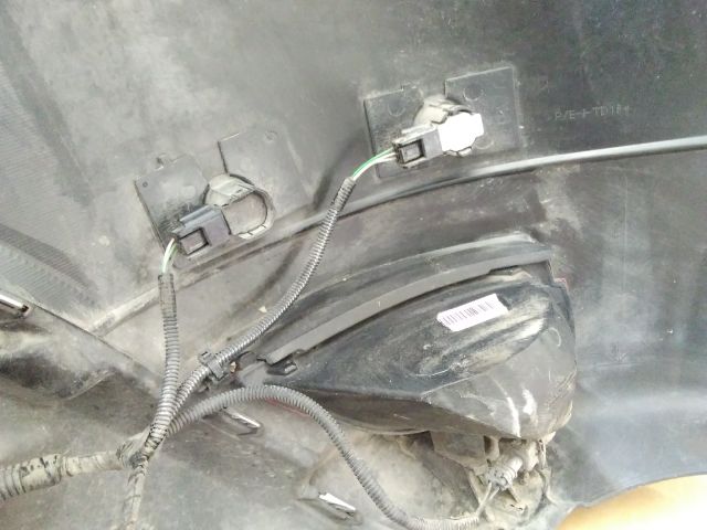 bontott DACIA DUSTER Hátsó Lökhárító (Részeivel)