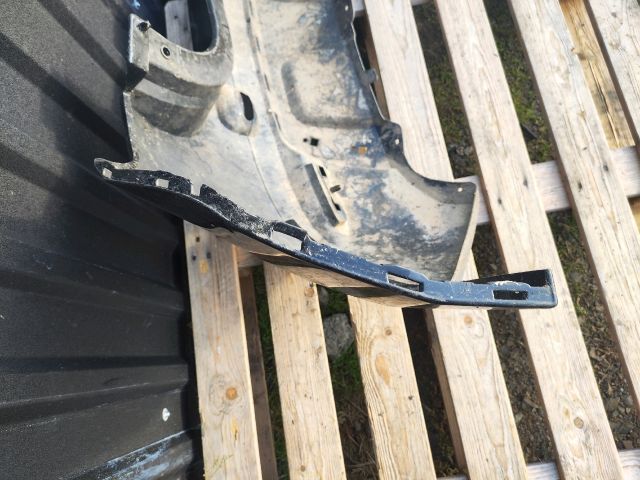 bontott DACIA DUSTER Hátsó Lökhárító (Üresen)