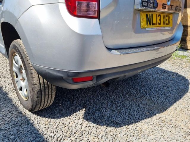 bontott DACIA DUSTER Hátsó Lökhárító (Üresen)