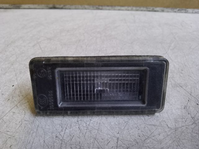 bontott DACIA DUSTER Hátsó Rendszámtábla Világítás