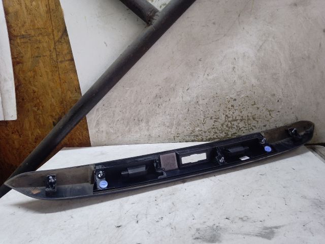 bontott DACIA DUSTER Hátsó Rendszámtábla Világítás