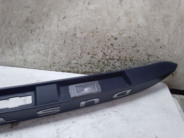 bontott DACIA DUSTER Hátsó Rendszámtábla Világítás