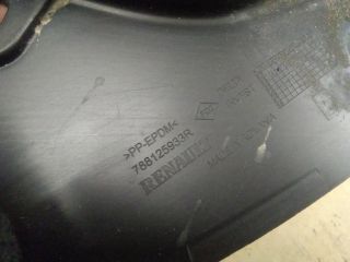 bontott DACIA DUSTER Hátsó Sárvédő Gumi Pár