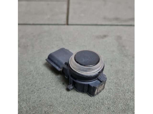 bontott DACIA DUSTER Hátsó Tolatóradar Fej