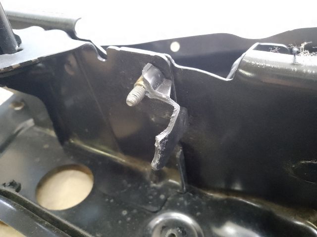 bontott DACIA DUSTER Homlokfal (Üres lemez)