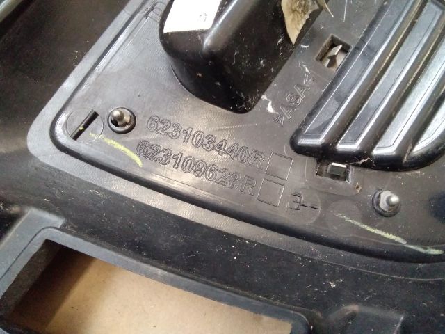 bontott DACIA DUSTER Hűtőrács