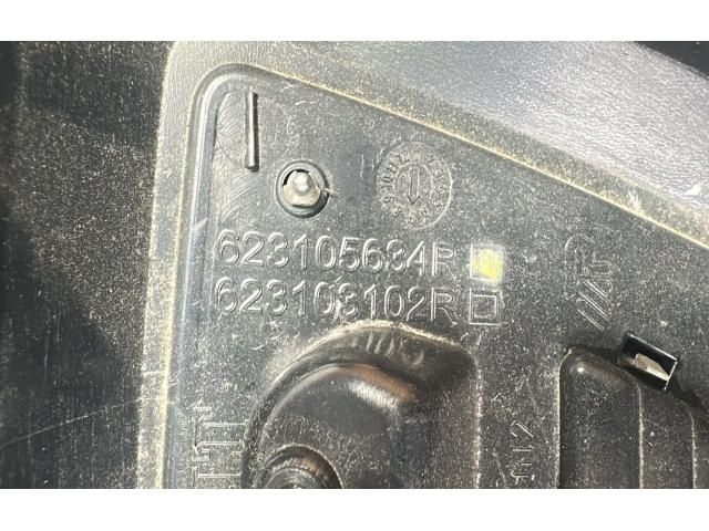 bontott DACIA DUSTER Hűtőrács