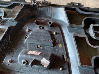 bontott DACIA DUSTER Hűtőrács