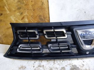 bontott DACIA DUSTER Hűtőrács