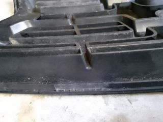 bontott DACIA DUSTER Hűtőrács