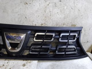 bontott DACIA DUSTER Hűtőrács