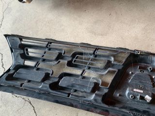 bontott DACIA DUSTER Hűtőrács