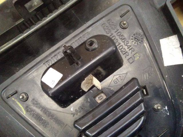 bontott DACIA DUSTER Hűtőrács