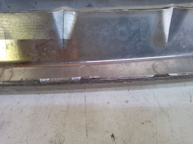 bontott DACIA DUSTER Hűtőrács