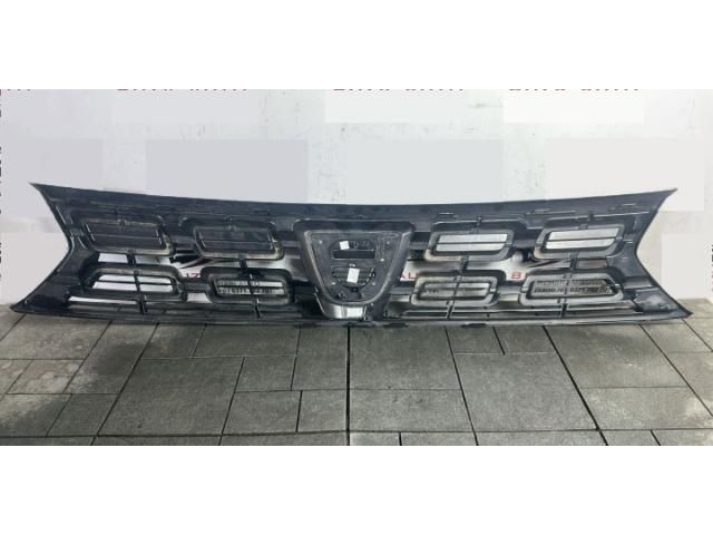 bontott DACIA DUSTER Hűtőrács