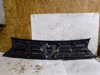 bontott DACIA DUSTER Hűtőrács