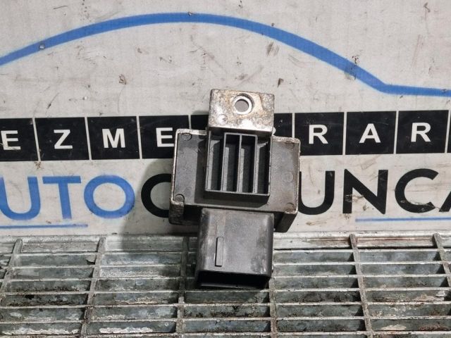 bontott DACIA DUSTER Izzító Relé