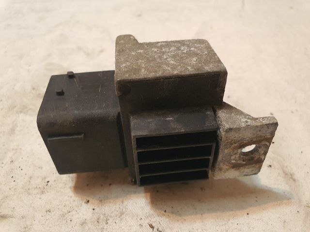 bontott DACIA DUSTER Izzító Relé