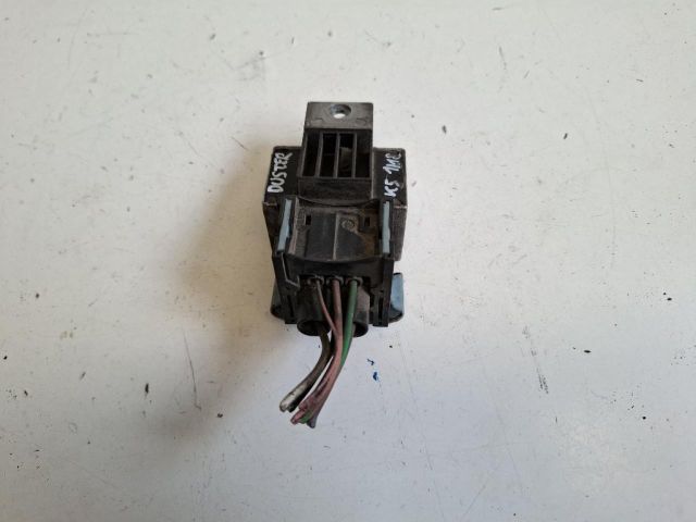 bontott DACIA DUSTER Izzító Relé