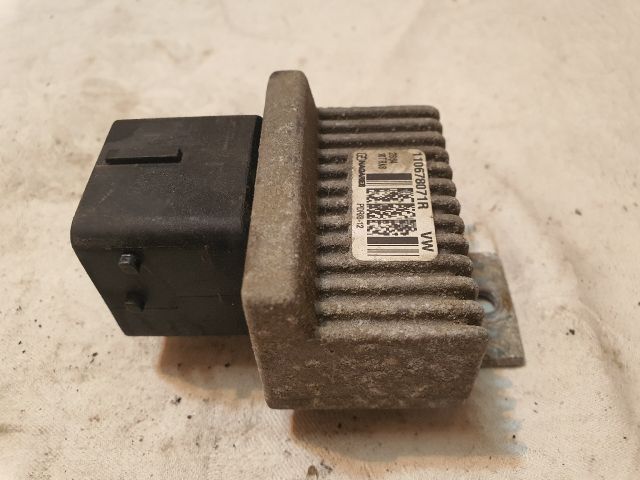 bontott DACIA DUSTER Izzító Relé