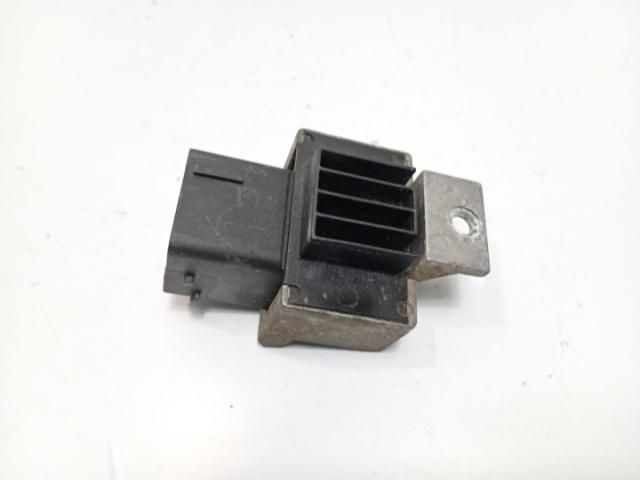 bontott DACIA DUSTER Izzító Relé