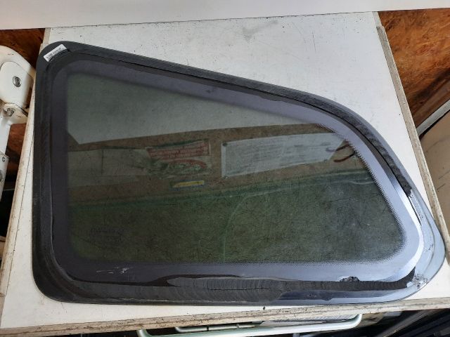 bontott DACIA DUSTER Jobb C Oszlop Oldalablak Üveg