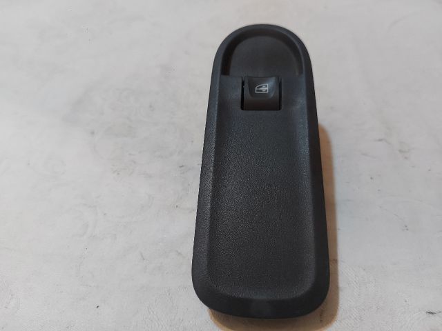 bontott DACIA DUSTER Jobb első Ablakemelő Kapcsoló