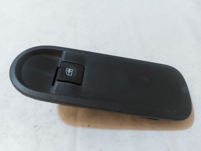 bontott DACIA DUSTER Jobb első Ablakemelő Kapcsoló