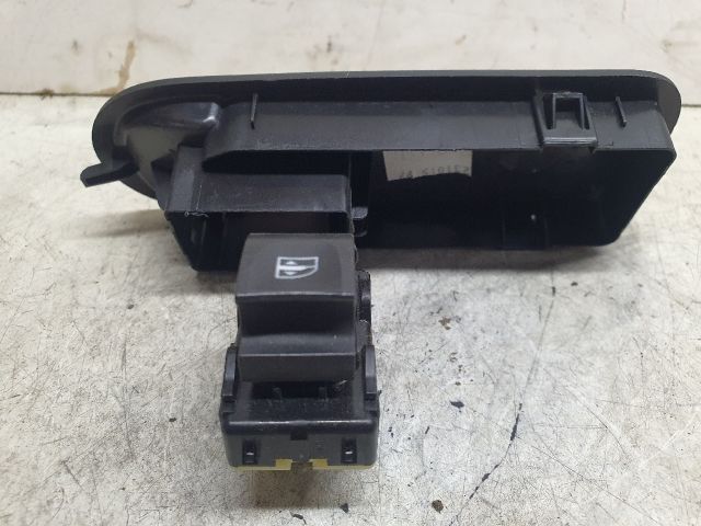 bontott DACIA DUSTER Jobb első Ablakemelő Kapcsoló