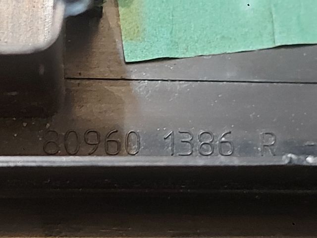 bontott DACIA DUSTER Jobb első Ablakemelő Kapcsoló