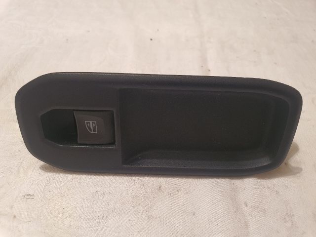 bontott DACIA DUSTER Jobb első Ablakemelő Kapcsoló