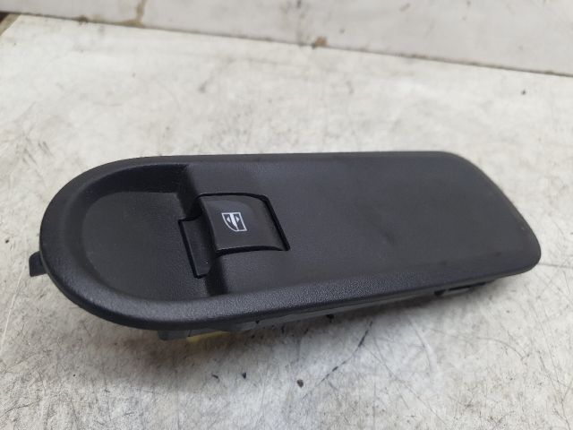 bontott DACIA DUSTER Jobb első Ablakemelő Kapcsoló