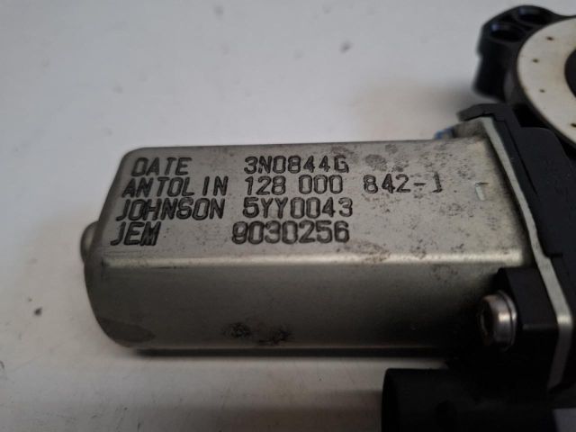 bontott DACIA DUSTER Jobb első Ablakemelő Motor