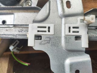 bontott DACIA DUSTER Jobb első Ablakemelő Szerkezet (Elektromos)