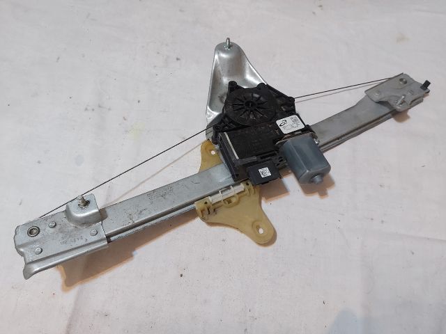 bontott DACIA DUSTER Jobb első Ablakemelő Szerkezet (Elektromos)