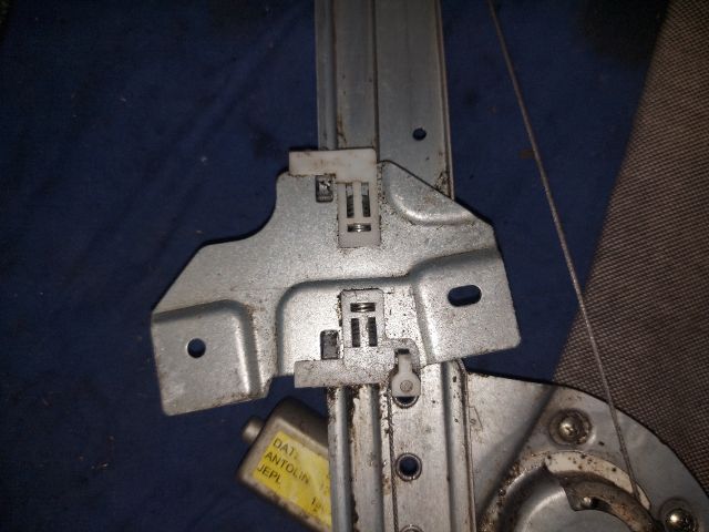 bontott DACIA DUSTER Jobb első Ablakemelő Szerkezet (Elektromos)