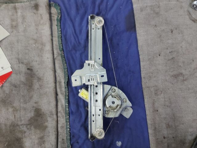 bontott DACIA DUSTER Jobb első Ablakemelő Szerkezet (Elektromos)